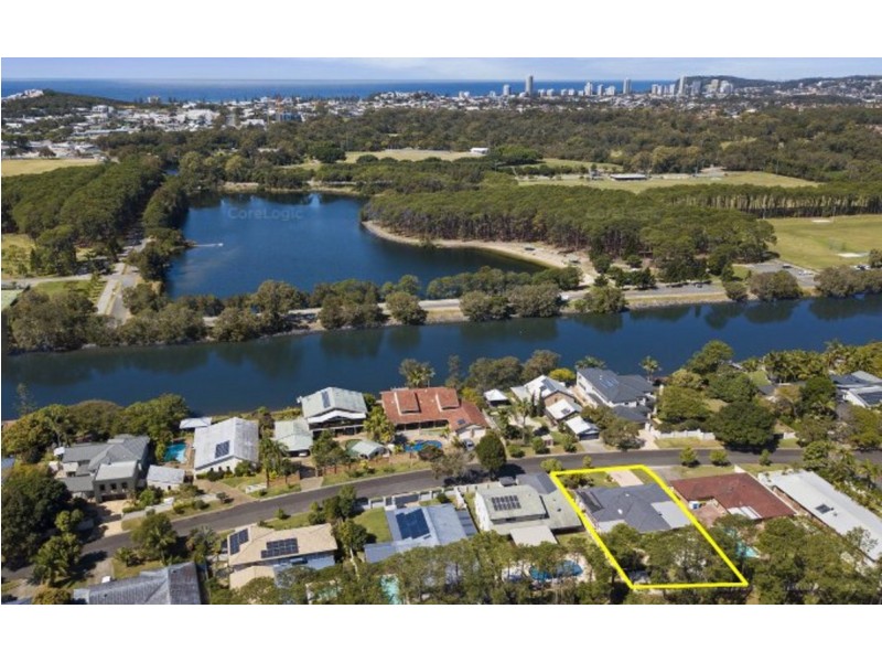 17 Lancelin Drive, Mermaid Waters QLD 4218