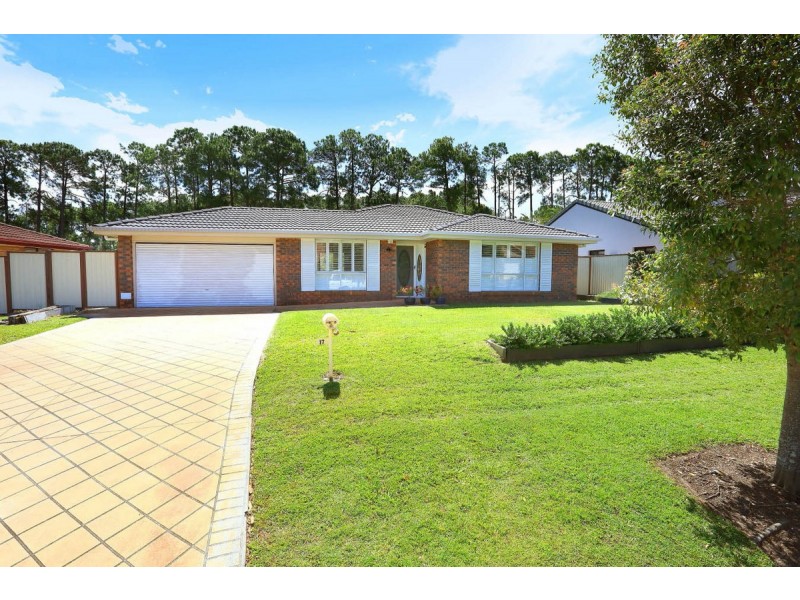 17 Lancelin Drive, Mermaid Waters QLD 4218