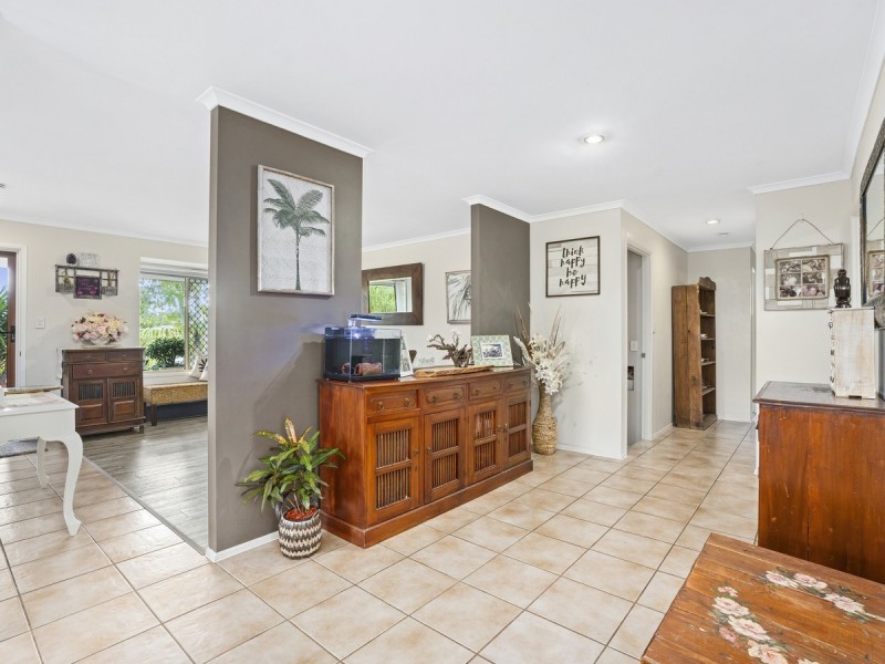 10 Winchester Drive, Nerang QLD 4211