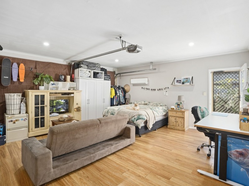 10 Winchester Drive, Nerang QLD 4211