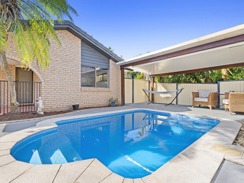 4 Rosella Court, Carrara QLD 4211