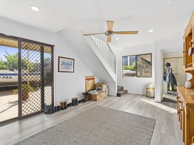 4 Rosella Court, Carrara QLD 4211