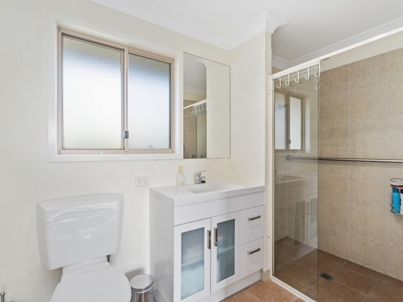 4 Rosella Court, Carrara QLD 4211