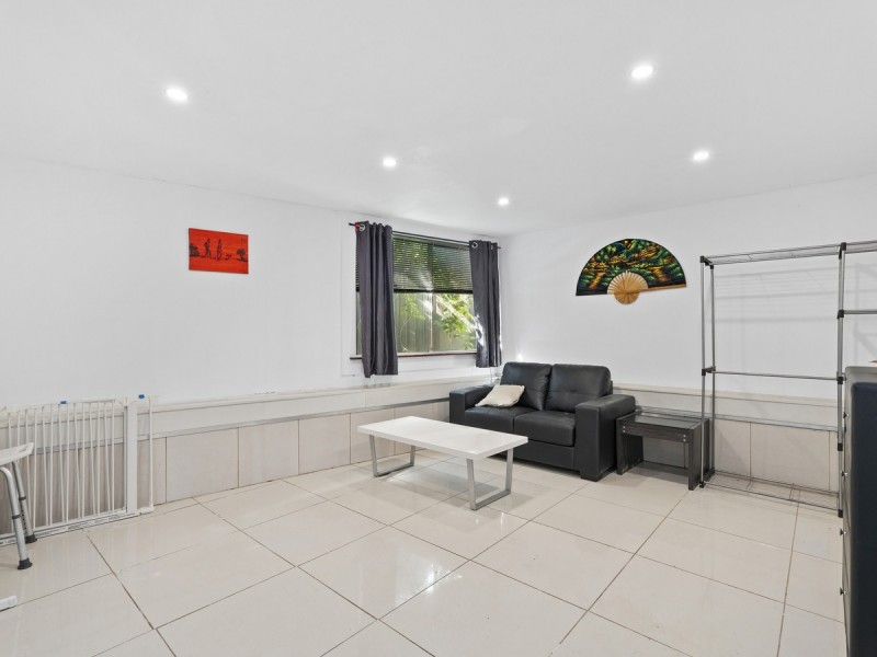 4 Rosella Court, Carrara QLD 4211