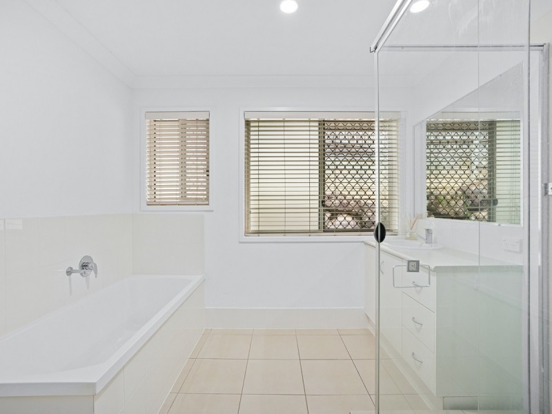 4 Drovers Avenue, Gilston QLD 4211
