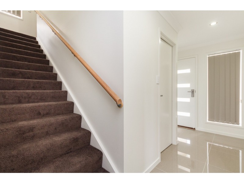 65 Macintyre Parade, Pacific Pines QLD 4211