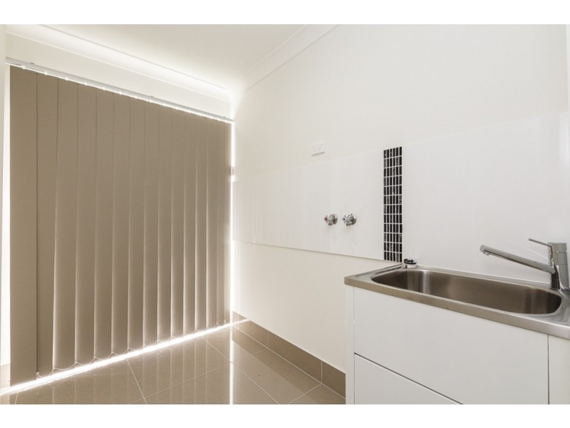 65 Macintyre Parade, Pacific Pines QLD 4211