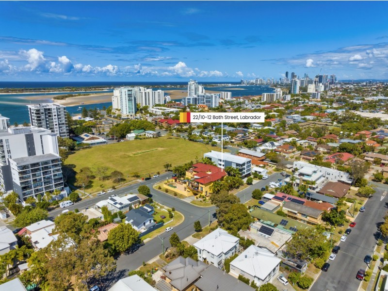 22/10-12 Bath Street, Labrador QLD 4215