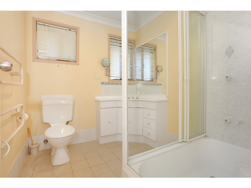 7 Guthrie Parade, Carrara QLD 4211