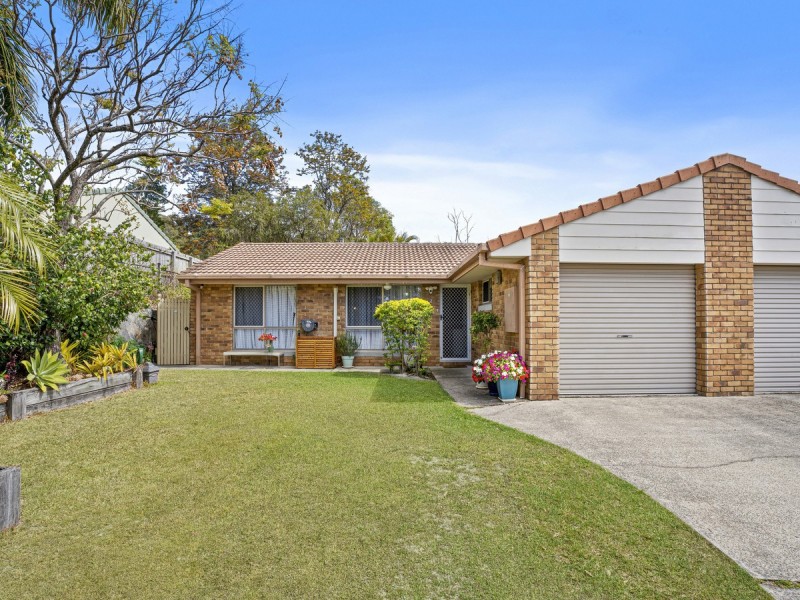2/74 Village Way, Oxenford QLD 4210