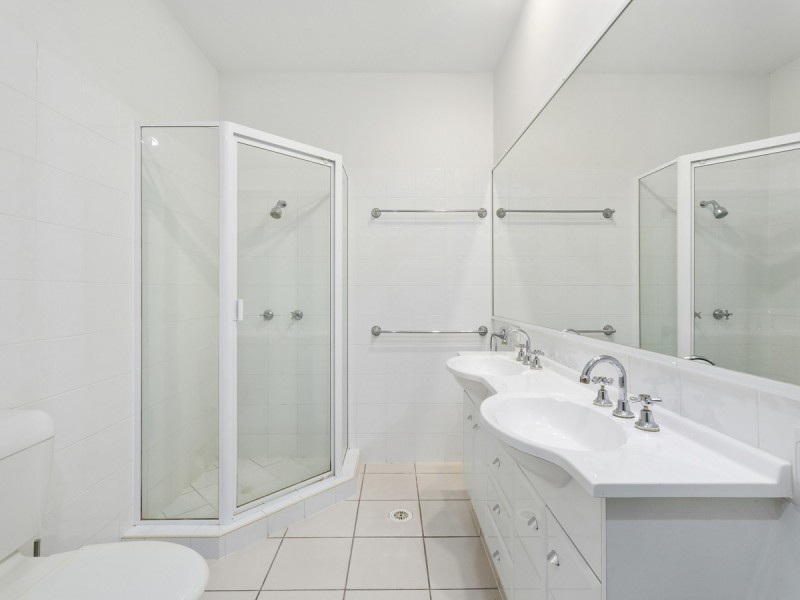 31/2 Ridgeline Way, Highland Park QLD 4211