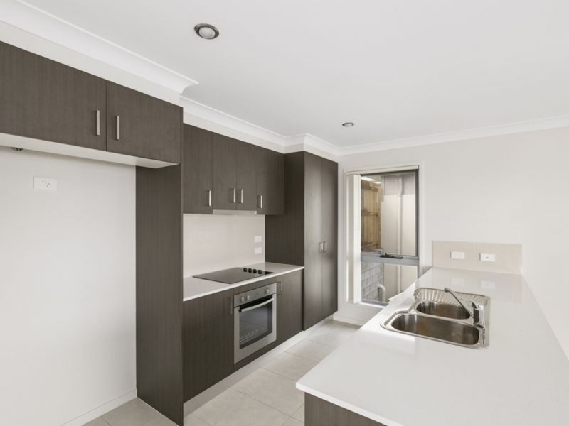 1/2 Kay Street, Pimpama QLD 4209