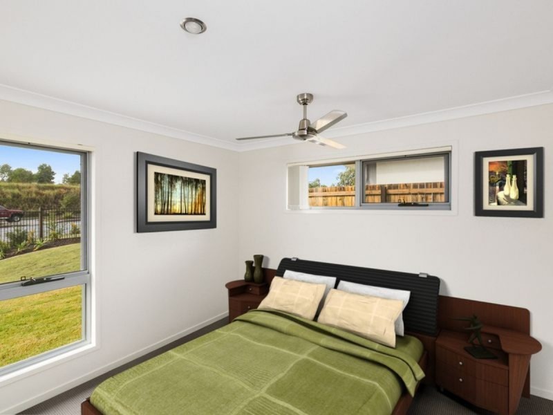 1/2 Kay Street, Pimpama QLD 4209