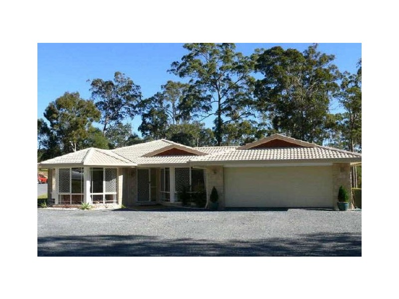 7 Crystal Springs Court, Maudsland QLD 4210