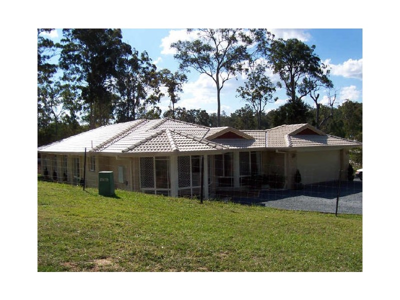 7 Crystal Springs Court, Maudsland QLD 4210