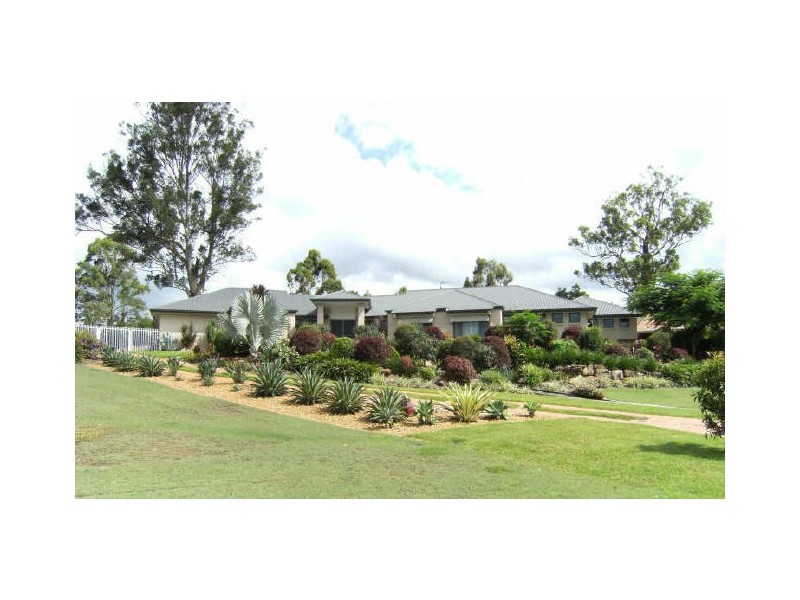 18 Nathanvale Drive, Mount Nathan QLD 4211