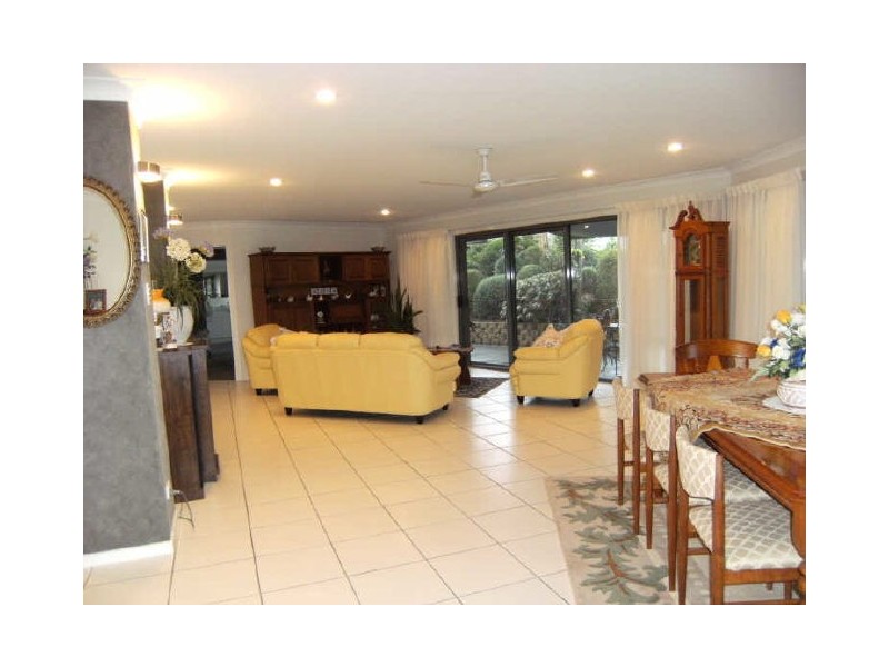 18 Nathanvale Drive, Mount Nathan QLD 4211