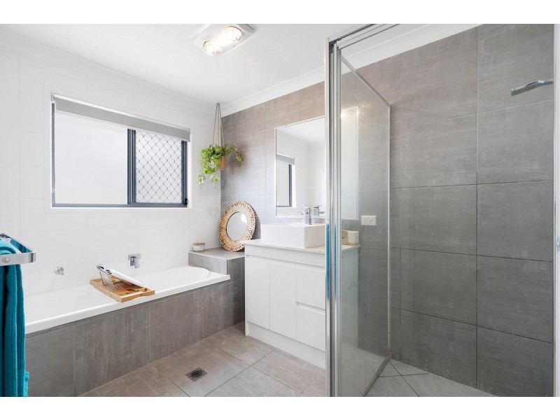 14 Lady Musgrave Drive, Springfield Lakes QLD 4300