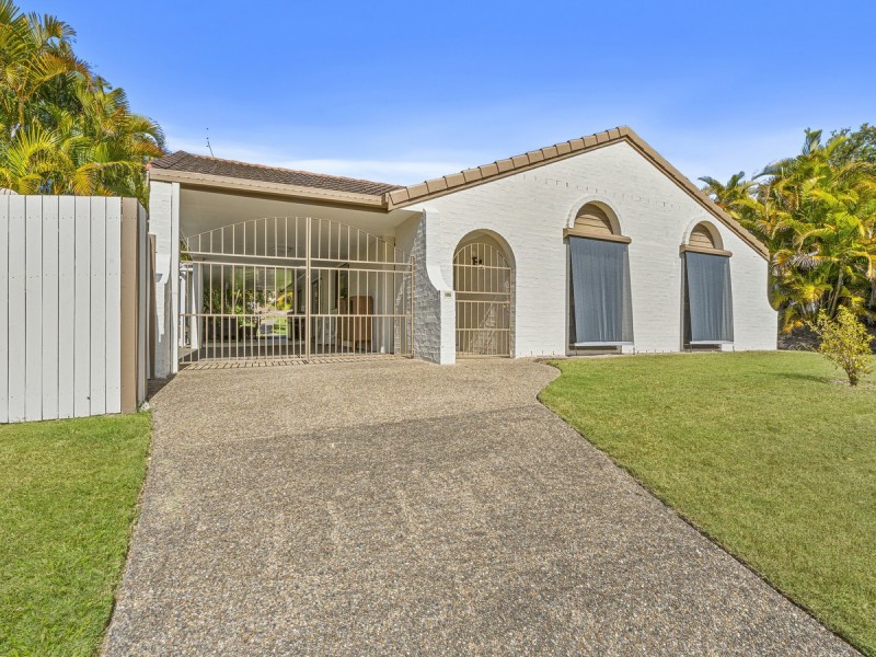 28 Balfour Crescent, Highland Park QLD 4211