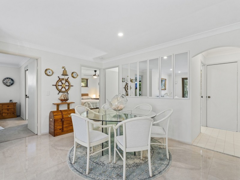 28 Balfour Crescent, Highland Park QLD 4211