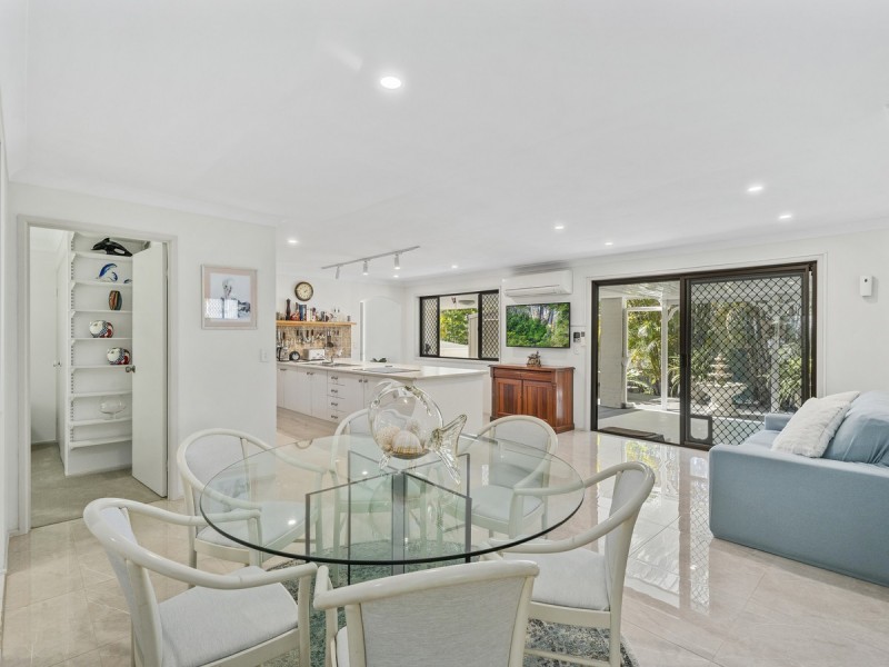 28 Balfour Crescent, Highland Park QLD 4211
