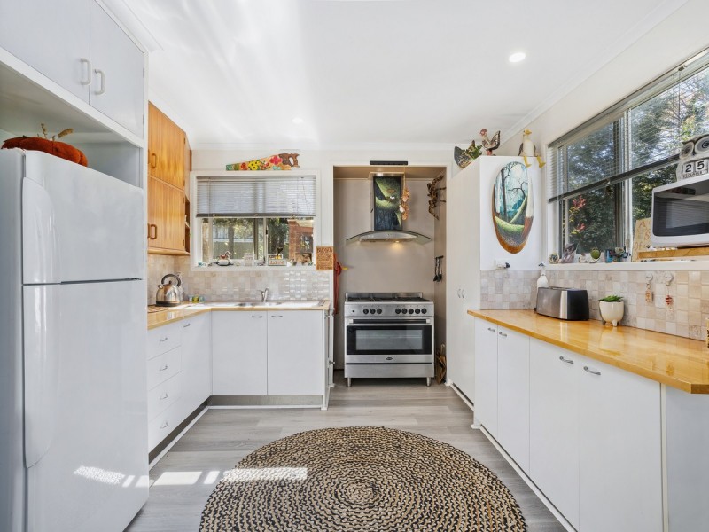 10 Lloyds Road, Springbrook QLD 4213