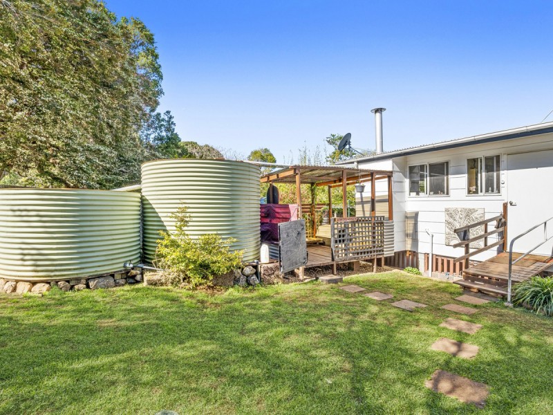 10 Lloyds Road, Springbrook QLD 4213
