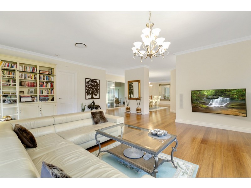 1 Carole Drive, Nerang QLD 4211