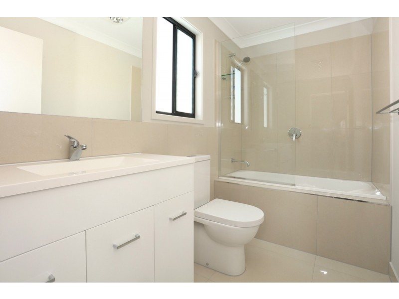 130 Fairbourne Terrace, Pimpama QLD 4209