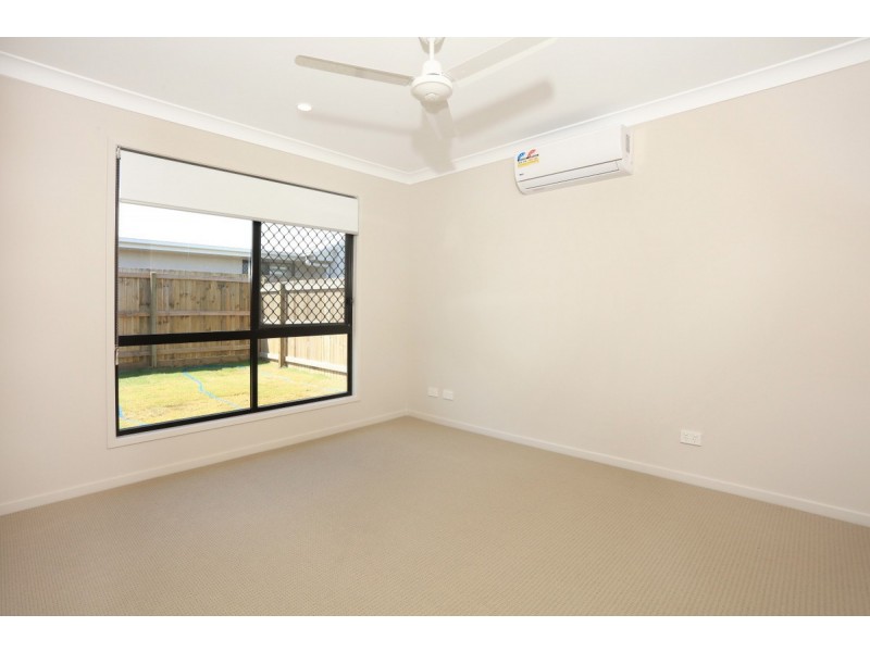 130 Fairbourne Terrace, Pimpama QLD 4209