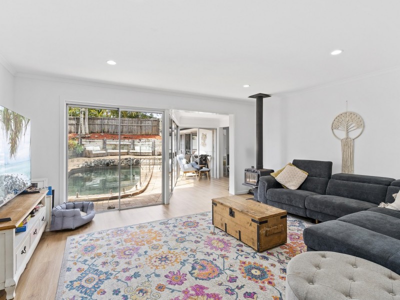 16 Bartlett Avenue, Nerang QLD 4211