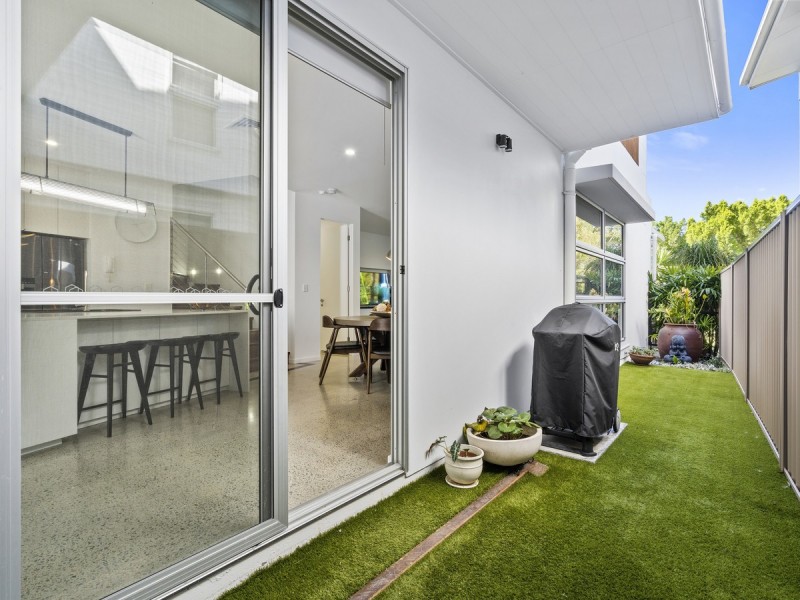 2/11 Cezaire Avenue, Varsity Lakes QLD 4227