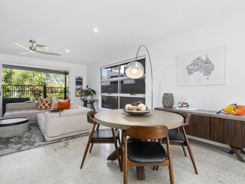 2/11 Cezaire Avenue, Varsity Lakes QLD 4227