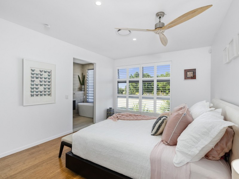 2/11 Cezaire Avenue, Varsity Lakes QLD 4227