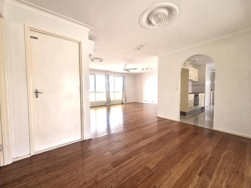 19 Oceanic Drive, Mermaid Waters QLD 4218