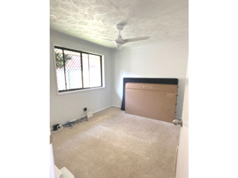 2/4 Daisy Street, Elanora QLD 4221