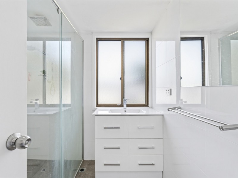 15/18-21 St Kevins Avenue, Benowa QLD 4217