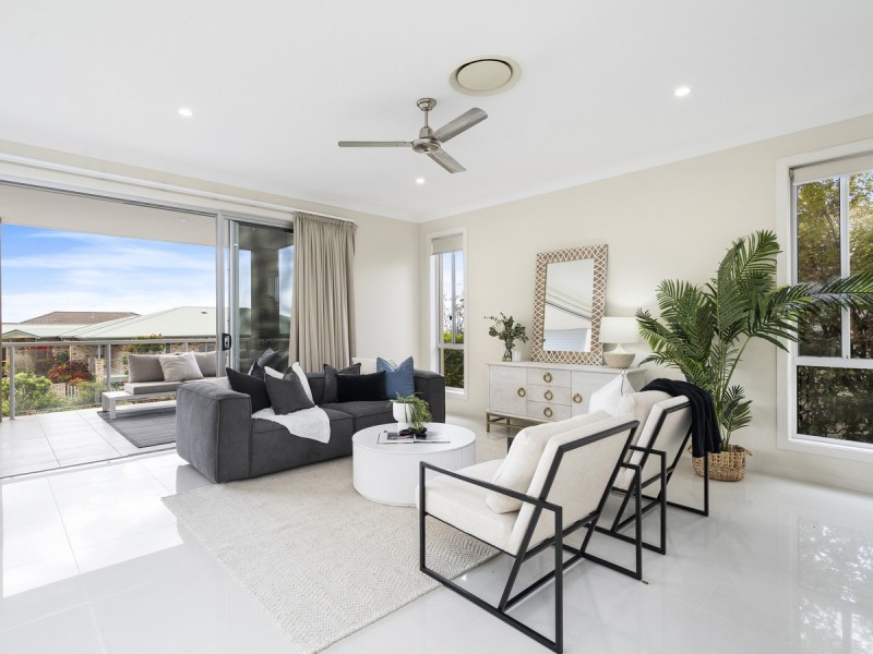 24 Ballah Crescent, Highland Park QLD 4211