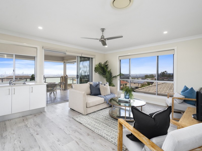 24 Ballah Crescent, Highland Park QLD 4211