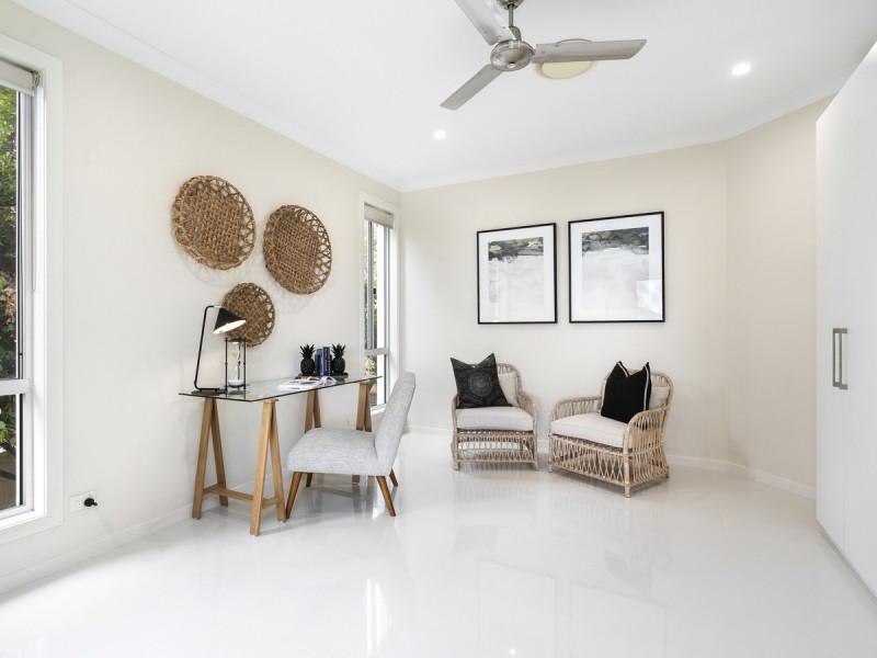 24 Ballah Crescent, Highland Park QLD 4211