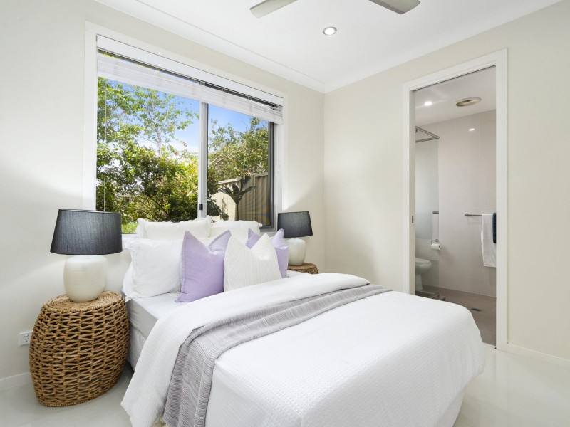 24 Ballah Crescent, Highland Park QLD 4211