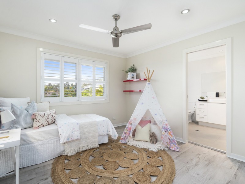24 Ballah Crescent, Highland Park QLD 4211
