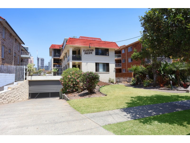 2/12 Second Avenue, Broadbeach QLD 4218