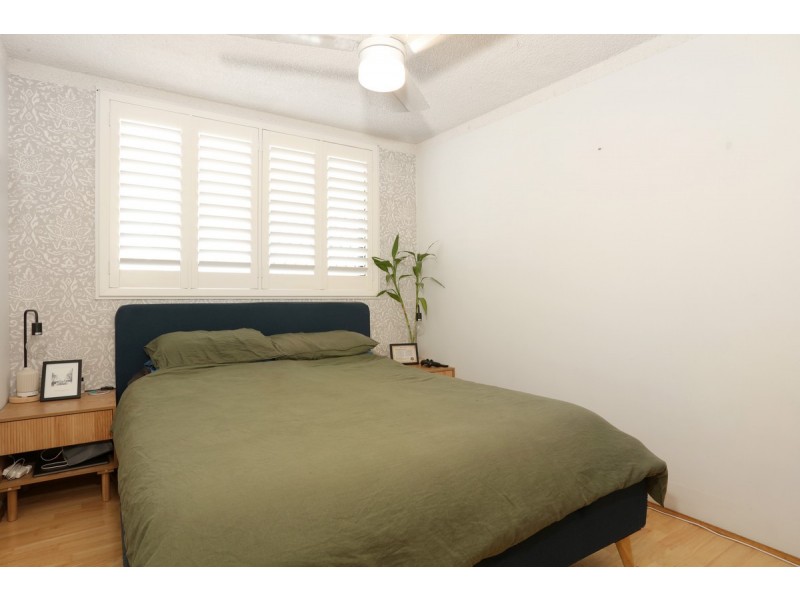 2/12 Second Avenue, Broadbeach QLD 4218