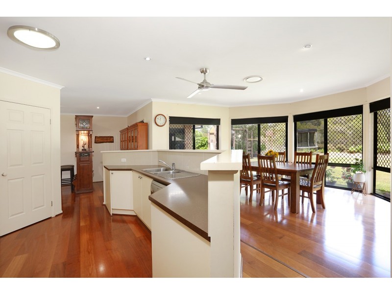 6 Lookout Place, Mount Nathan QLD 4211