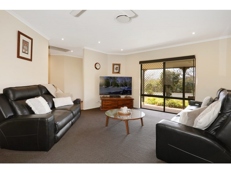 6 Lookout Place, Mount Nathan QLD 4211