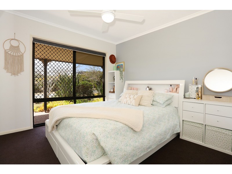 6 Lookout Place, Mount Nathan QLD 4211