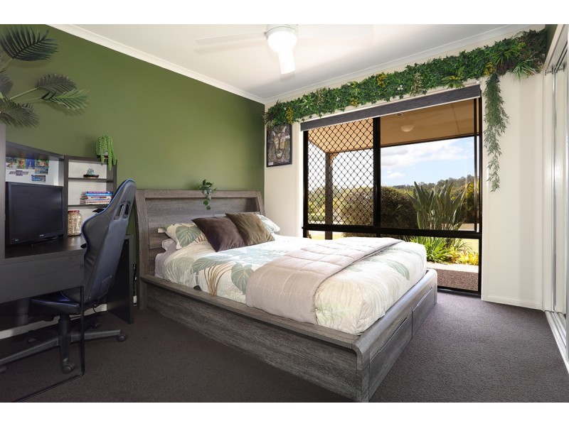 6 Lookout Place, Mount Nathan QLD 4211