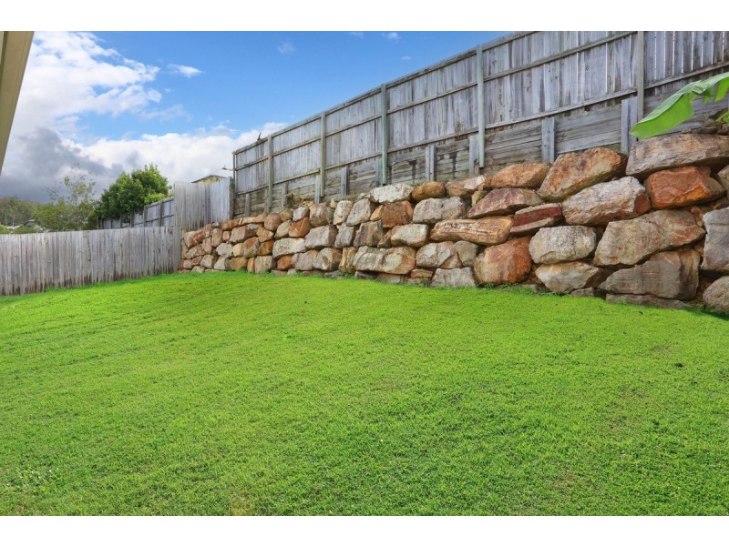 7 Penfolds Court, Holmview QLD 4207
