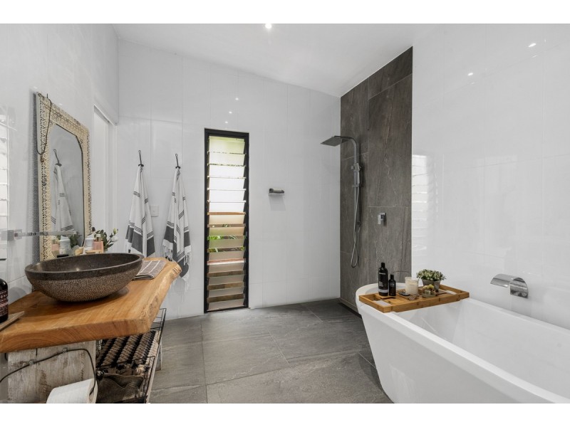 13-17 Acacia Court, Beechmont QLD 4211